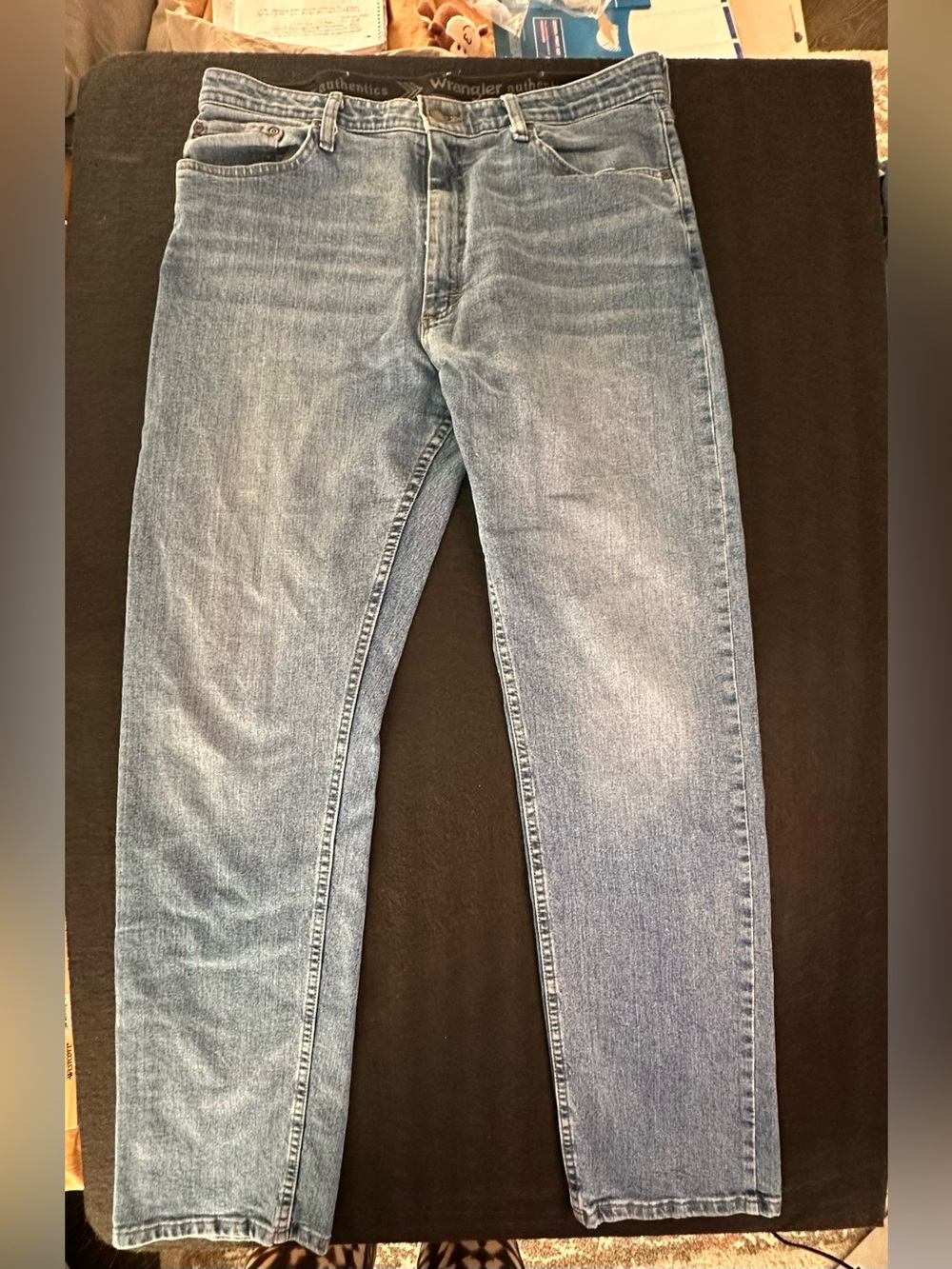 Wrangler Men's Blue Denim Straight Fit Jeans Medium Wash Cotton 5-Pocket 36x34